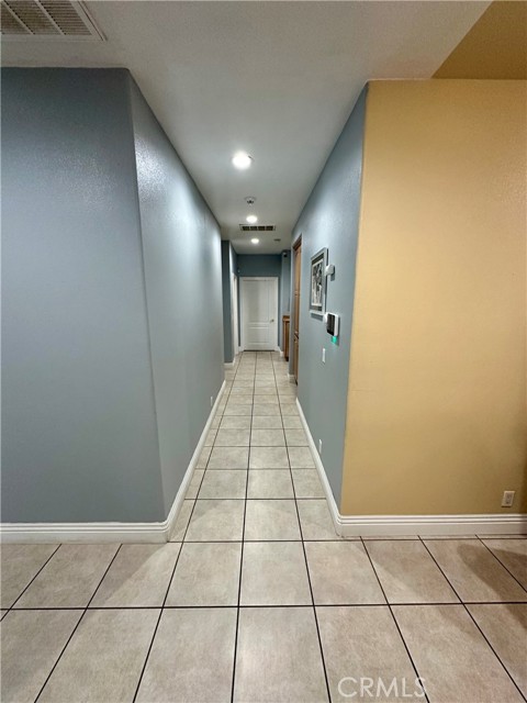 42500 20th Street West, Lancaster CA: https://media.crmls.org/medias/81c29798-157a-472d-9fb2-ff3d1b70eee5.jpg