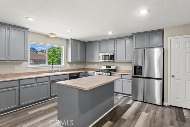 Detail Gallery Image 3 of 24 For 1055 Penelope Ct, Lakeport,  CA 95453 - 3 Beds | 2 Baths
