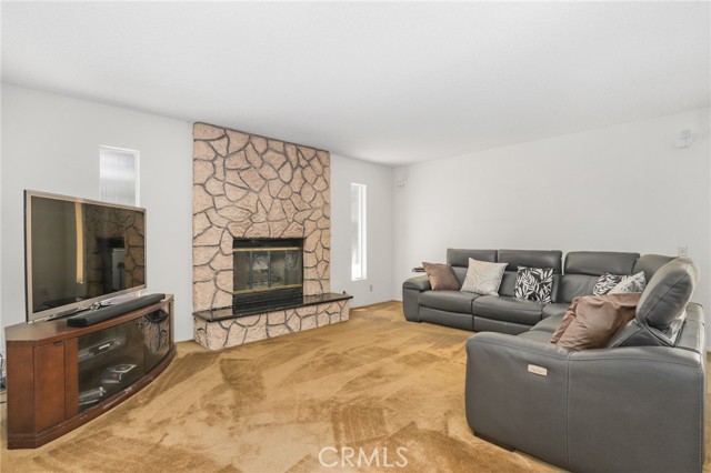 Detail Gallery Image 11 of 33 For 2786 Avenida Simi, Simi Valley,  CA 93065 - 5 Beds | 2/1 Baths