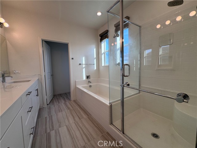 Detail Gallery Image 10 of 14 For 13817 Farmhouse Ave, Chino,  CA 91710 - 4 Beds | 3 Baths