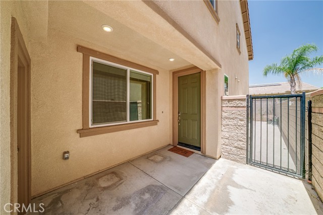 12010 Santiam Court, Jurupa Valley CA: https://media.crmls.org/medias/81c59914-cede-4b83-b1b9-d076f6c2d63b.jpg