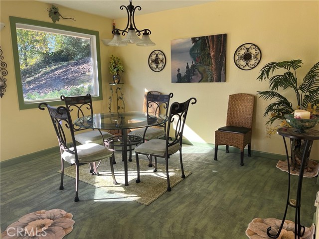 Detail Gallery Image 10 of 14 For 19988 Paso Robles, Redding,  CA 96003 - 3 Beds | 2 Baths