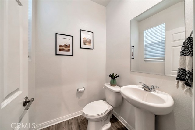 Detail Gallery Image 11 of 43 For 2132 Lacy Crossing Dr, Santa Ana,  CA 92701 - 4 Beds | 3/1 Baths