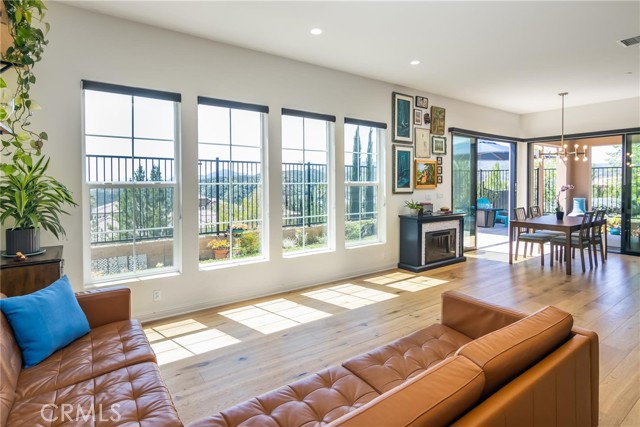 Detail Gallery Image 12 of 27 For 20724 W Beech Cir, Porter Ranch,  CA 91326 - 4 Beds | 3 Baths