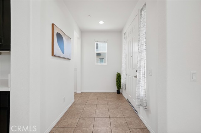 Detail Gallery Image 5 of 37 For 2890 S via Belamaria, Ontario,  CA 91762 - 4 Beds | 2/1 Baths