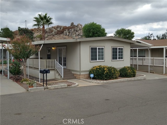 Detail Gallery Image 1 of 34 For 32600 State Hwy 74 #5,  Hemet,  CA 92545 - 2 Beds | 2 Baths