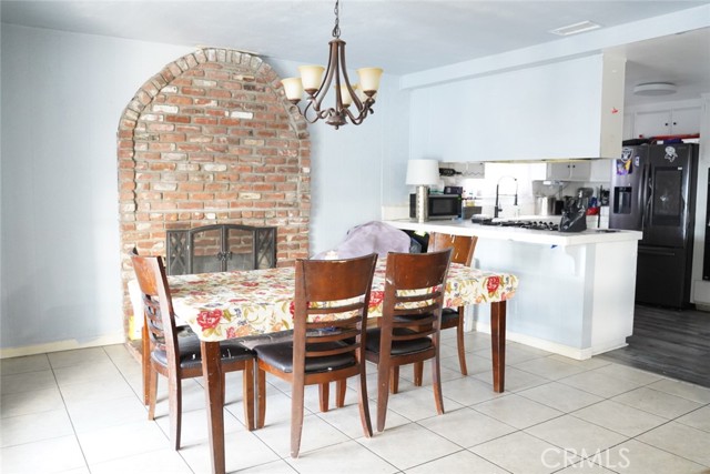 Detail Gallery Image 4 of 12 For 6120 Rogers Ln, San Bernardino,  CA 92404 - 3 Beds | 2 Baths