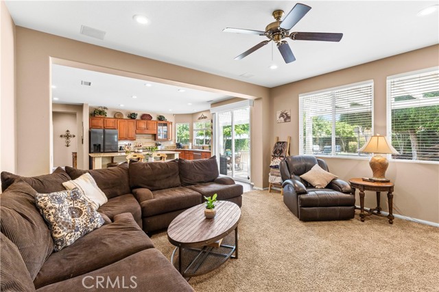 Detail Gallery Image 21 of 71 For 1357 Onyx Cir, Corona,  CA 92882 - 5 Beds | 4 Baths