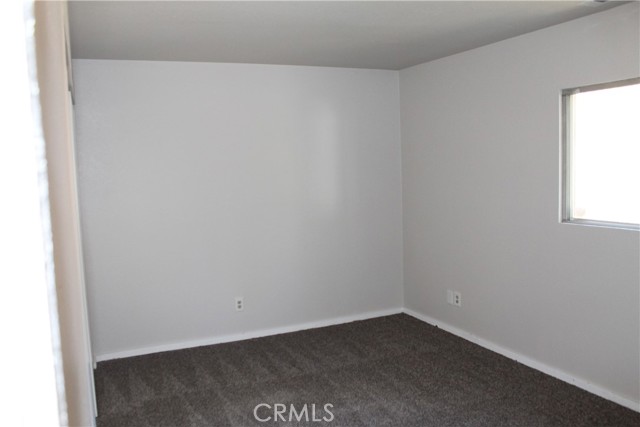 Detail Gallery Image 8 of 11 For 413 W North Shore, Big Bear City,  CA 92314 - 2 Beds | 1 Baths