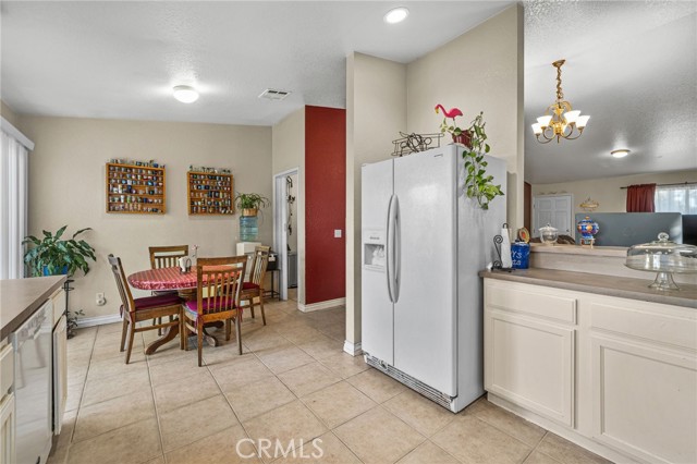 Detail Gallery Image 14 of 33 For 591 E Franklin Ave, Pomona,  CA 91766 - 3 Beds | 2 Baths