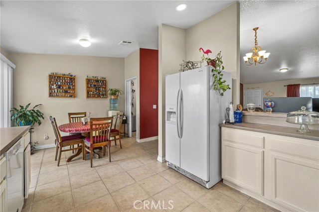 Detail Gallery Image 14 of 33 For 591 E Franklin Ave, Pomona,  CA 91766 - 3 Beds | 2 Baths