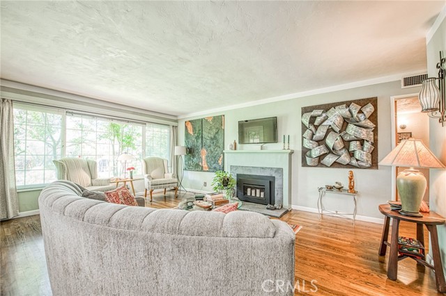 Detail Gallery Image 17 of 40 For 3421 N Callisch St, Fresno,  CA 93726 - 2 Beds | 1/1 Baths