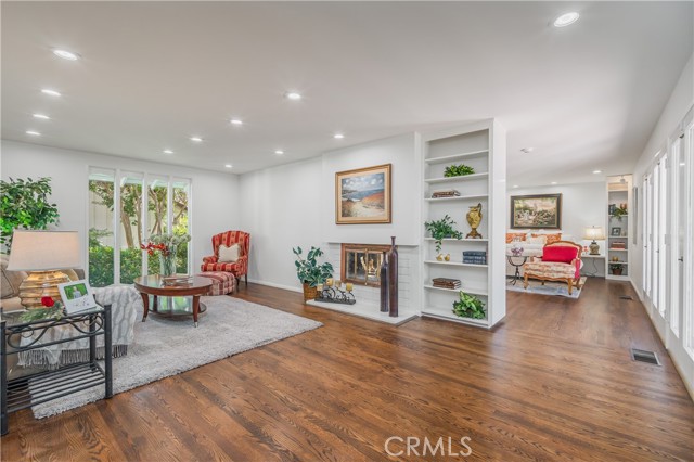 3131 E Cortez Street, West Covina CA: https://media.crmls.org/medias/81cbdaa0-38dc-4b86-af15-5704303da1df.jpg