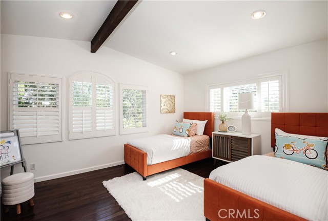 3211 Valley Drive, Manhattan Beach, California 90266, 3 Bedrooms Bedrooms, ,2 BathroomsBathrooms,Residential,Sold,Valley,SB21230612