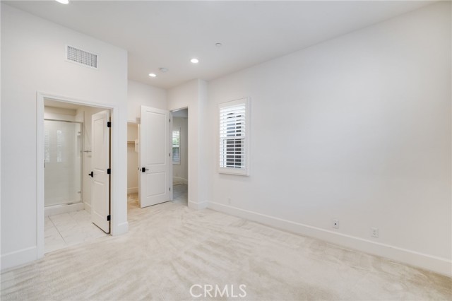 Detail Gallery Image 12 of 40 For 214 Parkwood, Irvine,  CA 92620 - 5 Beds | 5/1 Baths