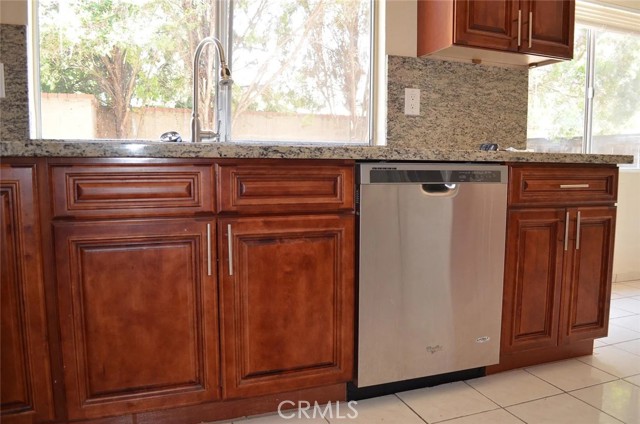 2031 Pepperwood Lane, Duarte CA: https://media.crmls.org/medias/81cd2e63-98dd-4d78-8dbe-33091e594079.jpg