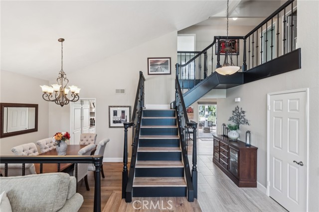 27201 Via Aurora, Mission Viejo CA: https://media.crmls.org/medias/81ce4fc8-6844-43a5-ab6c-a4dd9d57d0c4.jpg