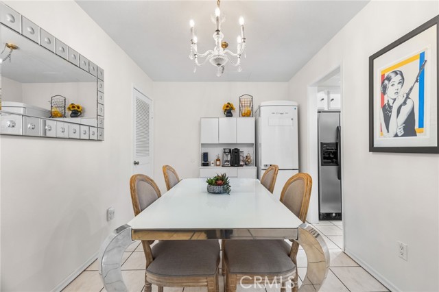 Detail Gallery Image 3 of 39 For 1105 N Dresden #52,  Anaheim,  CA 92801 - 3 Beds | 2/1 Baths