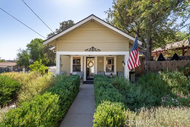 Detail Gallery Image 1 of 68 For 244 19th St, Paso Robles,  CA 93446 - 2 Beds | 3 Baths