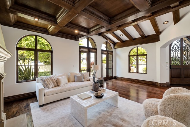 718 N Poinsettia Avenue, Manhattan Beach CA: https://media.crmls.org/medias/81cef235-fce8-412d-a938-0d70c197e8c6.jpg
