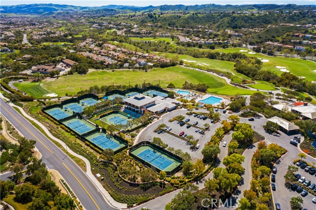 58 Long View Road, Coto de Caza CA: https://media.crmls.org/medias/81cf0858-1e52-4188-9054-b886742a37fa.jpg