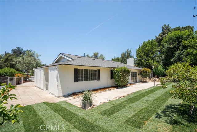 221 Wiley Court, Claremont CA: https://media.crmls.org/medias/81d0725b-7c57-4568-b83c-758a2bd02ba0.jpg