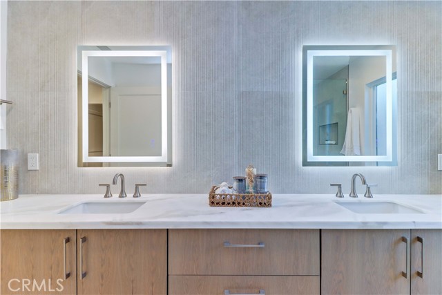 Image 25 of 40 For 5311 Cantante