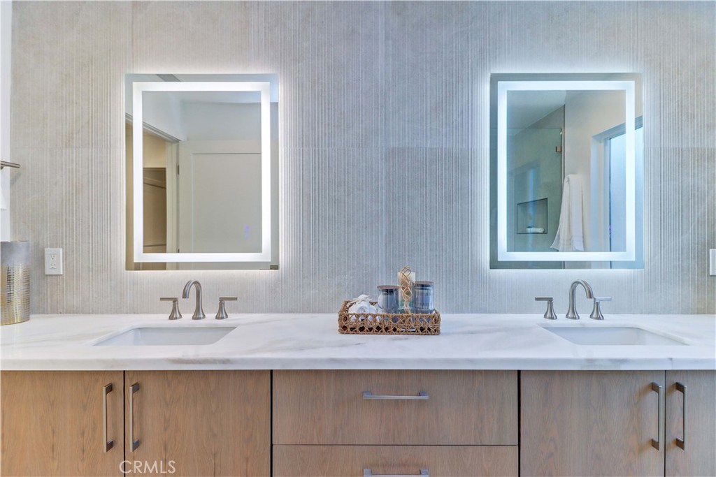 MLS #OC25250919 image #25