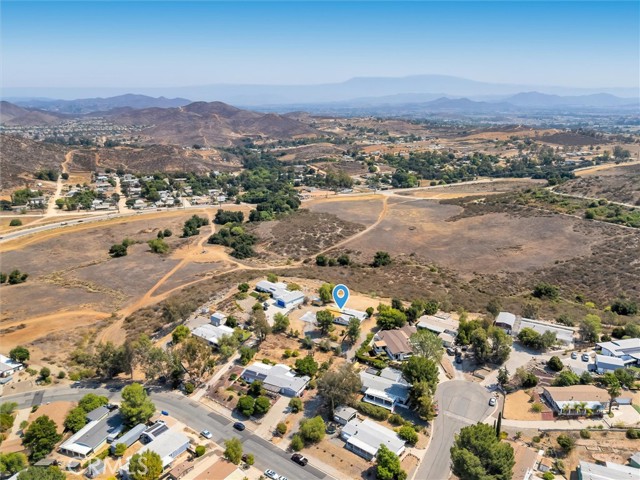 33310 Homestead Lane, Wildomar CA: https://media.crmls.org/medias/81d09e6d-abff-42d4-adcd-d2f769848797.jpg