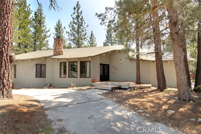 Detail Gallery Image 1 of 34 For 520 Pinewood Ct, Big Bear City,  CA 92314 - 3 Beds | 2/1 Baths