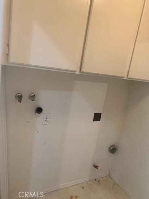 https://media.crmls.org/medias/81d15bf9-78ac-42c2-b7e8-89db2ff66e19.jpg?preset=X-Large