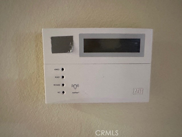 https://media.crmls.org/medias/81d21d22-03c3-490e-a761-d6c4280796c7.jpg?preset=X-Large