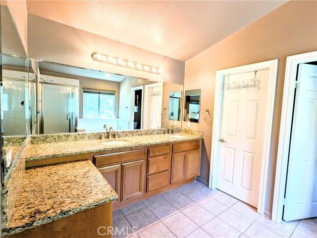1971 Mesa Drive, Colton CA: https://media.crmls.org/medias/81d22151-97a1-456b-afe6-3b6a9c3bc162.jpg