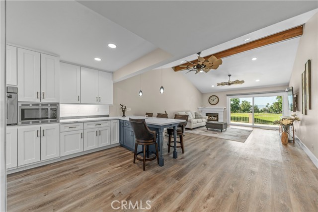 Detail Gallery Image 9 of 49 For 808 Pebble Beach Dr, Upland,  CA 91784 - 2 Beds | 2 Baths