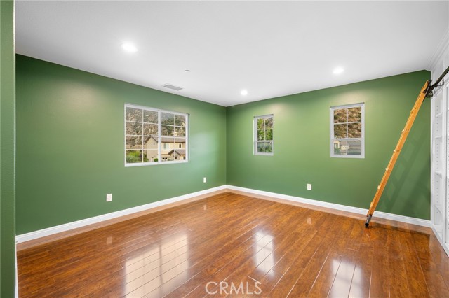 27 Silver Forest Court, Azusa CA: https://media.crmls.org/medias/81d306e8-36e4-4552-9662-09e53cea45ab.jpg