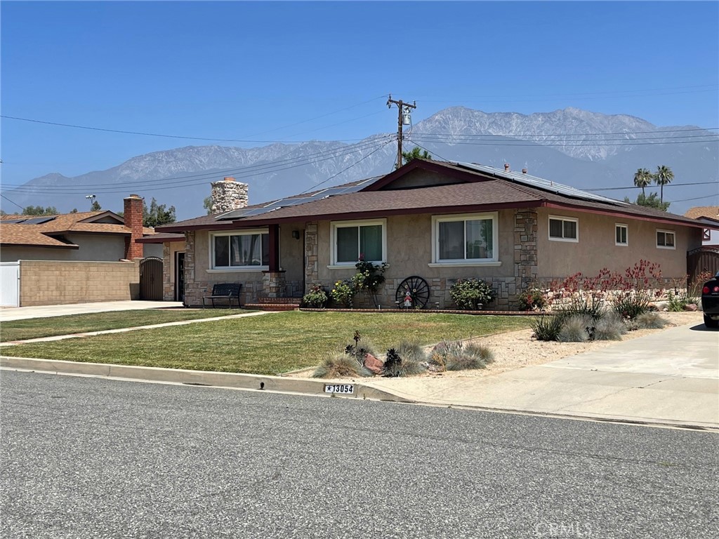 13042 Larrera Street
