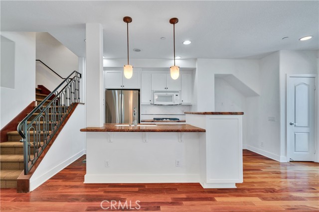 Detail Gallery Image 6 of 57 For 5506 W 149th Pl #10,  Hawthorne,  CA 90250 - 2 Beds | 2 Baths