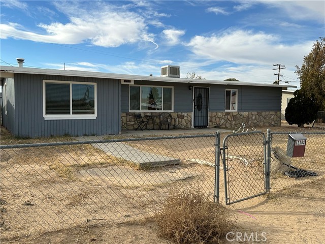 Detail Gallery Image 1 of 13 For 12153 El Mirage St, Boron,  CA 93516 - 2 Beds | 1 Baths