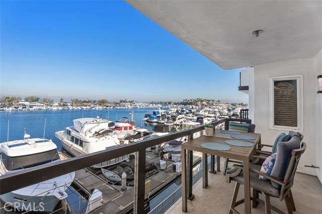 Detail Gallery Image 19 of 48 For 16255 Pacific Cir #204,  Huntington Beach,  CA 92649 - 3 Beds | 3 Baths