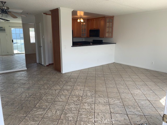 Detail Gallery Image 20 of 27 For 20930 Parthenia St #216,  Canoga Park,  CA 91304 - 1 Beds | 1 Baths