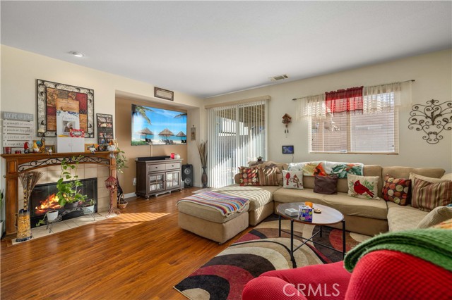 Detail Gallery Image 6 of 19 For 5806 West Avenue K3, Lancaster,  CA 93536 - 3 Beds | 2 Baths