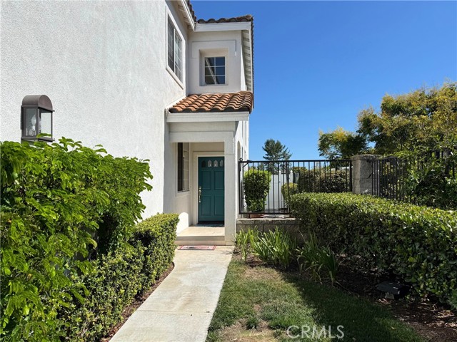 48 Hawksmoor, Aliso Viejo CA: https://media.crmls.org/medias/81d79fcd-a25e-432b-afc0-4b1daa16281d.jpg