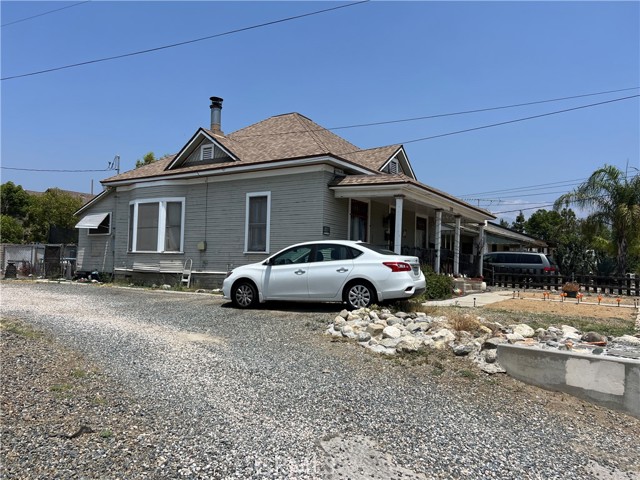 316 W Lugonia Avenue, Redlands CA: https://media.crmls.org/medias/81d7a320-77c9-4ac1-b96f-2fce48a1f9d9.jpg