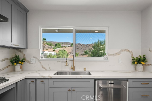 Detail Gallery Image 14 of 74 For 27875 Goetz, Menifee,  CA 92587 - 5 Beds | 4 Baths