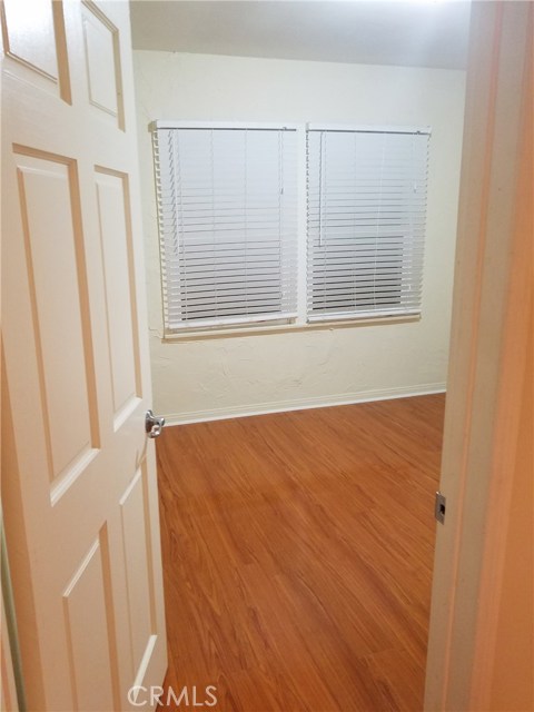 Detail Gallery Image 18 of 24 For 5056 Newcastle Ave, Encino,  CA 91316 - 3 Beds | 2 Baths