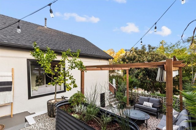 Detail Gallery Image 30 of 64 For 2207 - 2009 Apex Ave, Los Angeles,  CA 90039 - 2 Beds | 2 Baths