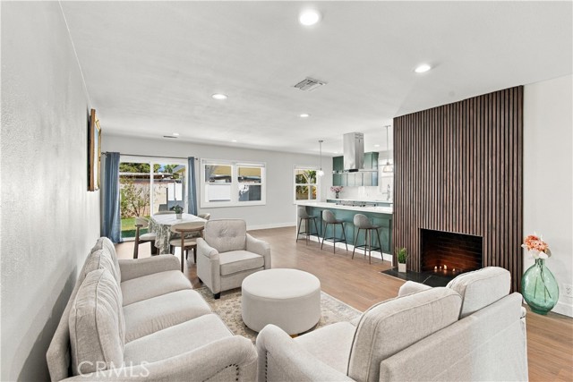 18745 Sunburst Street photo 7
