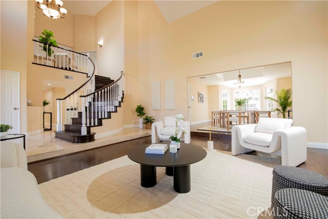 12860 Charlwood Street, Cerritos CA: https://media.crmls.org/medias/81d95cb9-2fb3-4d68-ba9a-f1aa93544488.jpg