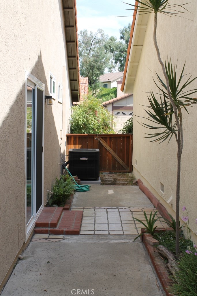 MLS #OC25244918 image #22