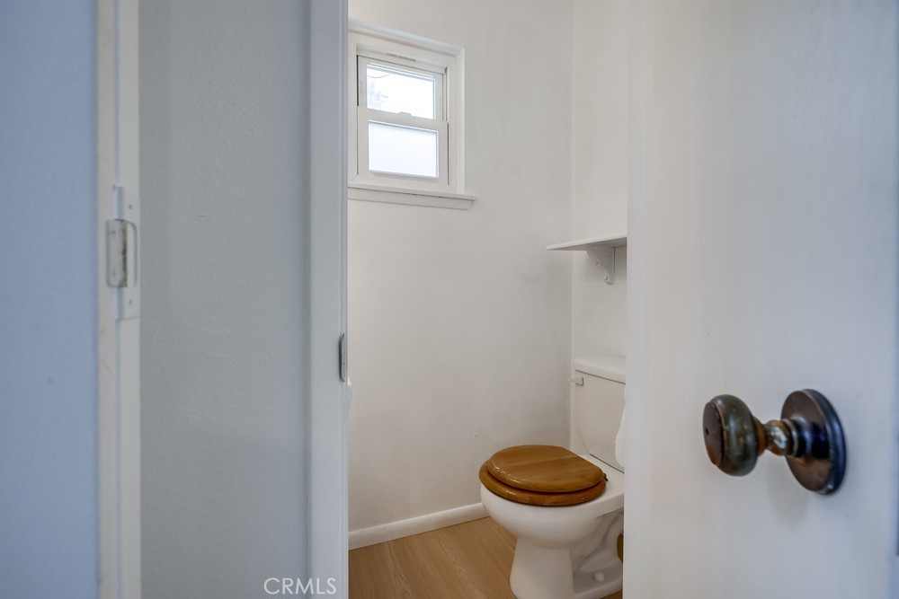 https://media.crmls.org/medias/81da39bb-1442-4022-b896-596fea86f6b9.jpg?preset=X-Large